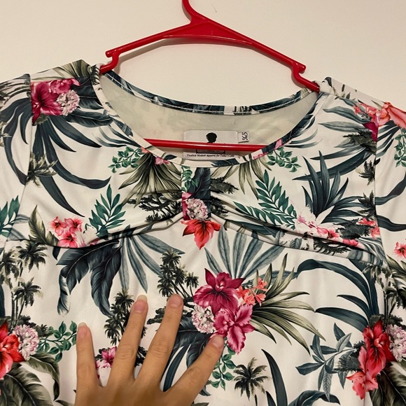 Floral dainty jewels swim dress - Picture 2 of 4